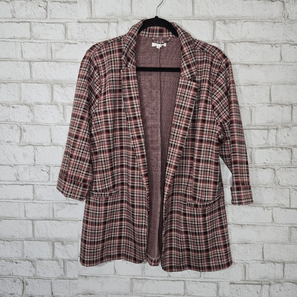 Maurices Jackets & Blazers - Maurices plaid print blazer XL